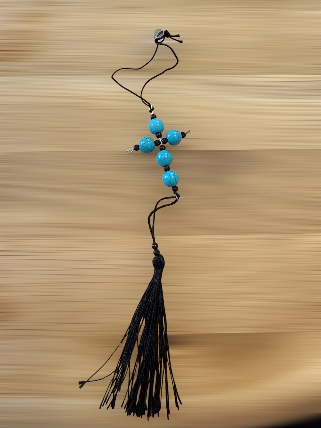 Ръчно изработен кръст от тюркоазени мъниста