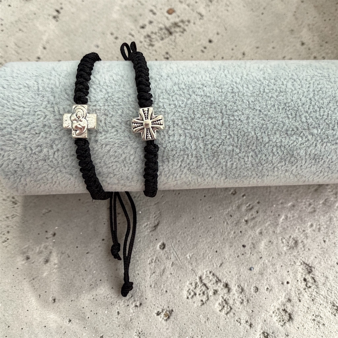 Двулицева православна гривна с кръст и Богородица – черен шнур