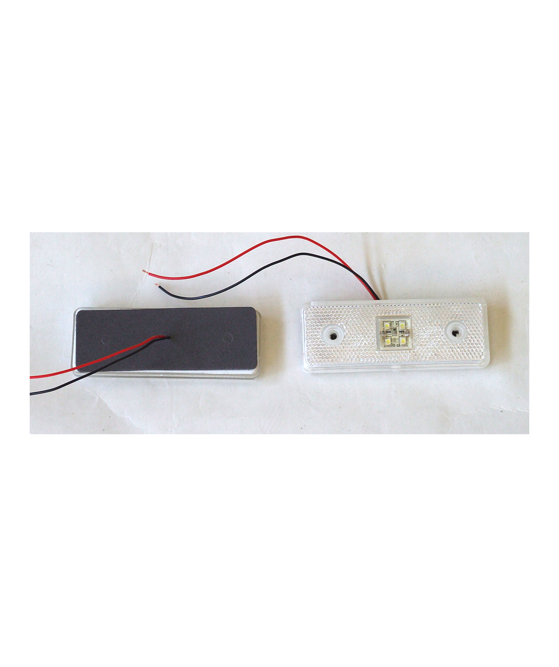 12V Диоден 4 LED ЛЕД Маркер габарит токос светлина за камиони бус ван ремарке каравана - 110 мм х 40 мм - бял MAR030