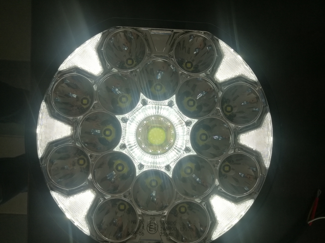 LED Халоген 22см Фар Бяла Светлина + Бяла и Жълта Габаритна 80W 9100lm 12V 24V Е-марк Е9 Бус Ван 4х4 Джип ATV Камион Трактор