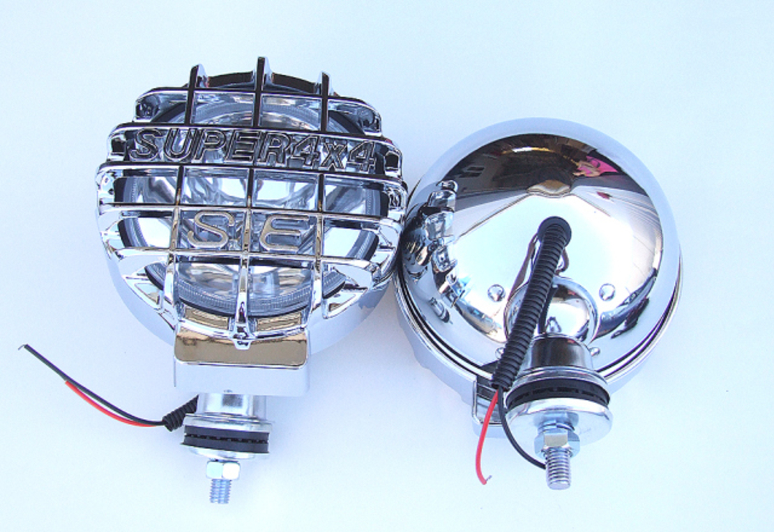 Комплект 2бр. универсални Халогени Фарове с Решетка Ø16.8см 12V 55W