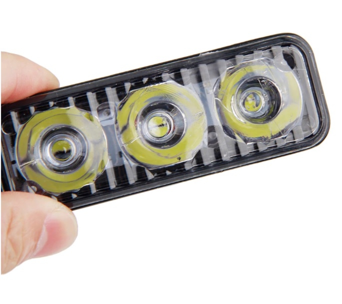 Комплект Предни Мощни 3 Led Лед Диодни Дневни Светлини 12V 3W НОВИ