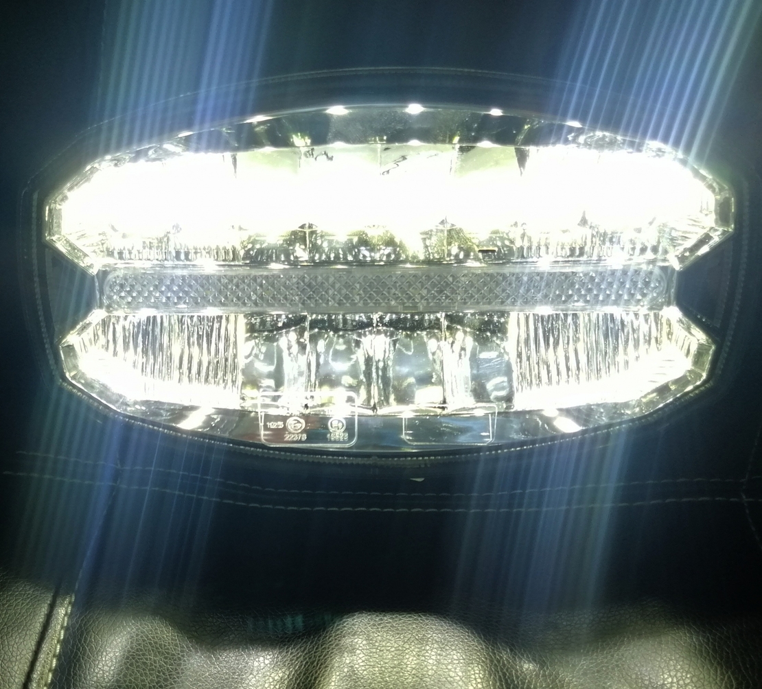80W LED Лед Диоден Фар Халоген Лампа С Три Функции Неон Neon Ефект Бяла светлина 5800lm 12V - 24V E-Mark