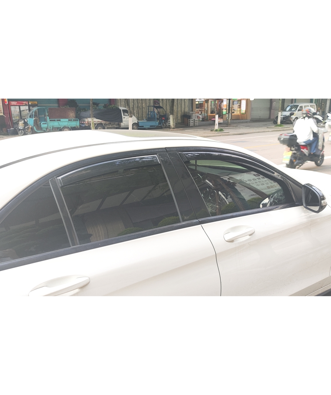 Комплект от 4бр. ветробрани за Mercedes C class W205 2015-2020