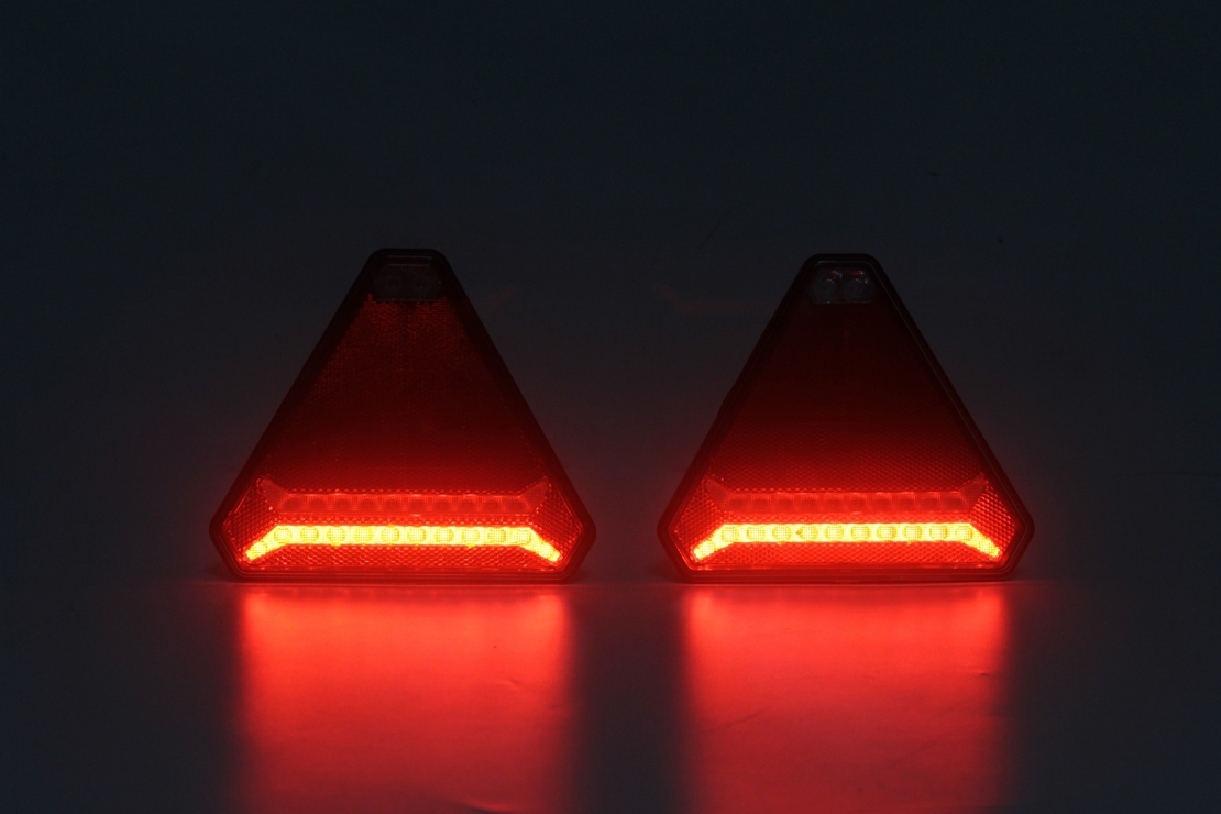 Комплект Безжични Преносими Диодни Лед Led Стопове Wireless с Магнит и Вендуза Неон Neon Ефект Иновационен дизайн триъгълна форма 12V за Ремарке Каравана Платформа и др.
