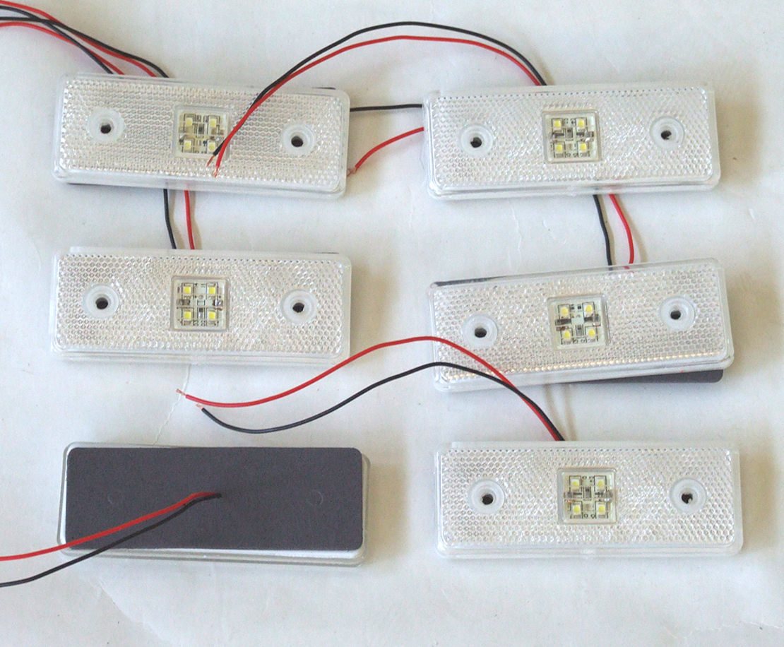 24V Диоден 4 LED ЛЕД Маркер габарит токос светлина за камиони бус ван ремарке каравана - 110 мм х 40 мм - бял MAR032