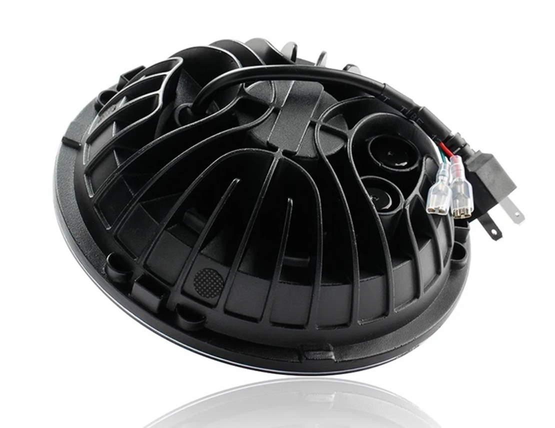 Универсален 7 инча 18см ЛЕД LED фар лампа халоген 12V-24V къси/дълги с DRL дневни светлини мигач бяло-жълто 4800lm за АТВ джип мотоциклет камион трактор и др.