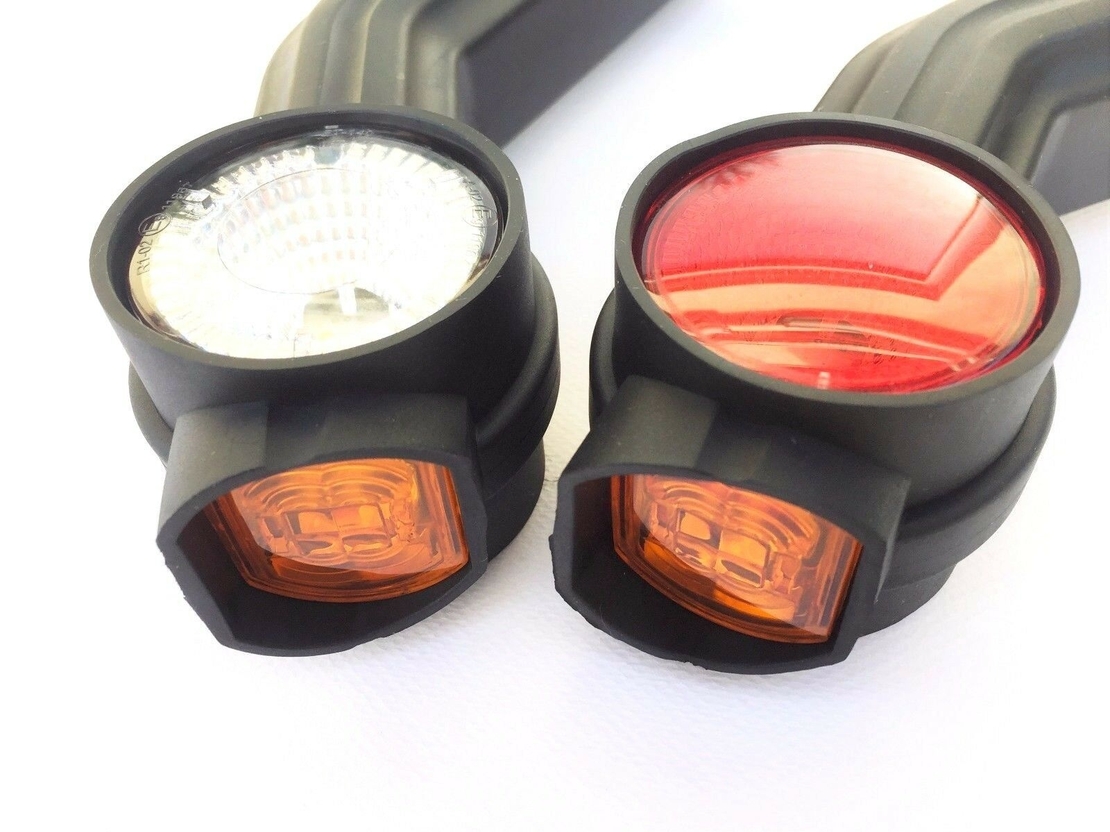 Комплект от 2 броя LED ЛЕД диодни габарити светлини Fristom тип рогче за камион ремарке тир бус каравана платформа 12V/24V Е-Mark 138mm x 190mm x 52mm