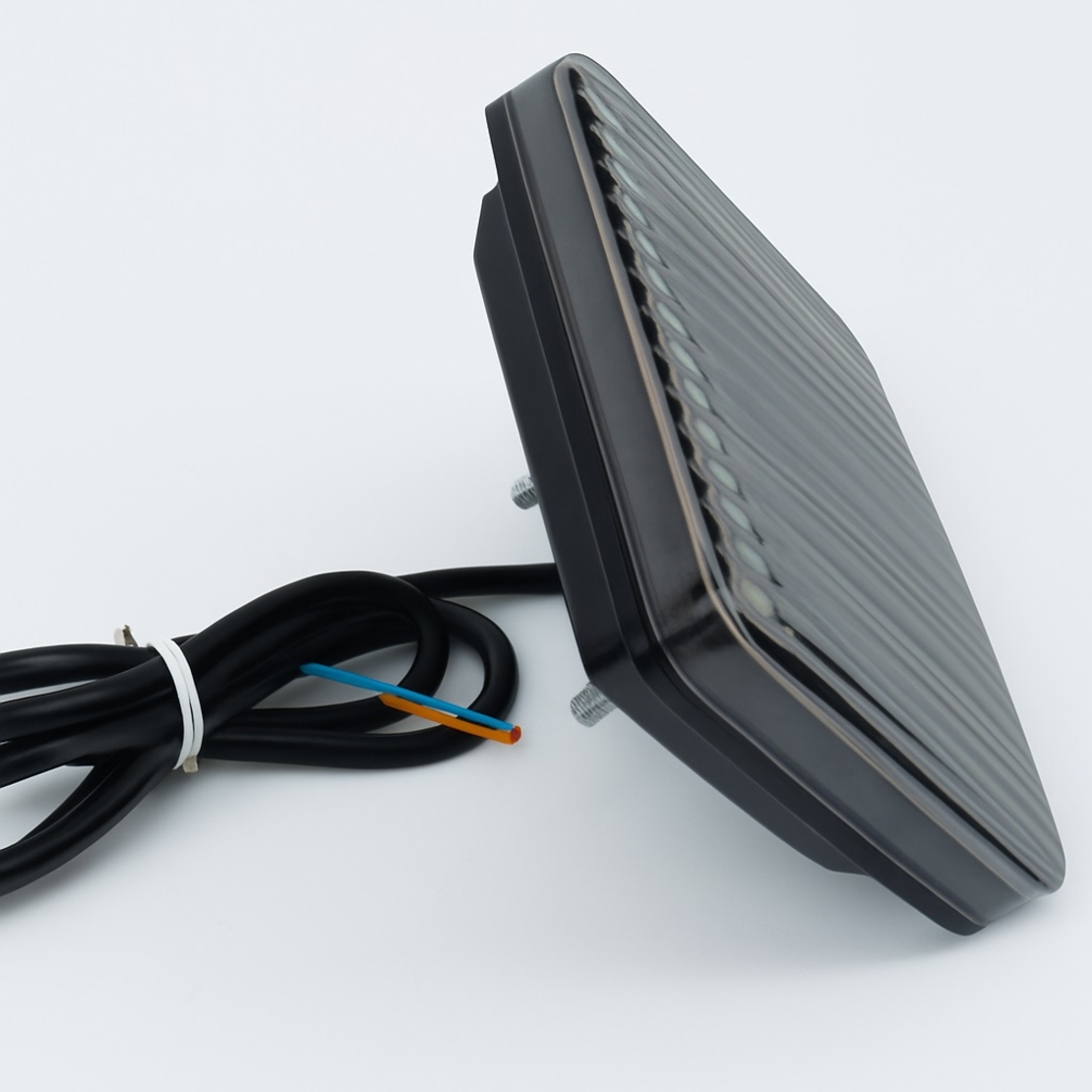 LED стоп-габарит с 70 LED диода, 12-24V, с 2 функции – стоп и габаритна светлина – опушен