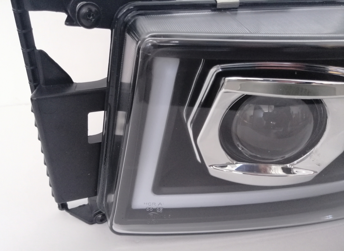 Ляв LED Лед диоден преден фар с DRL дневна светлина за камион Scania P G R S R420 R500 R520 R620 P500 24V