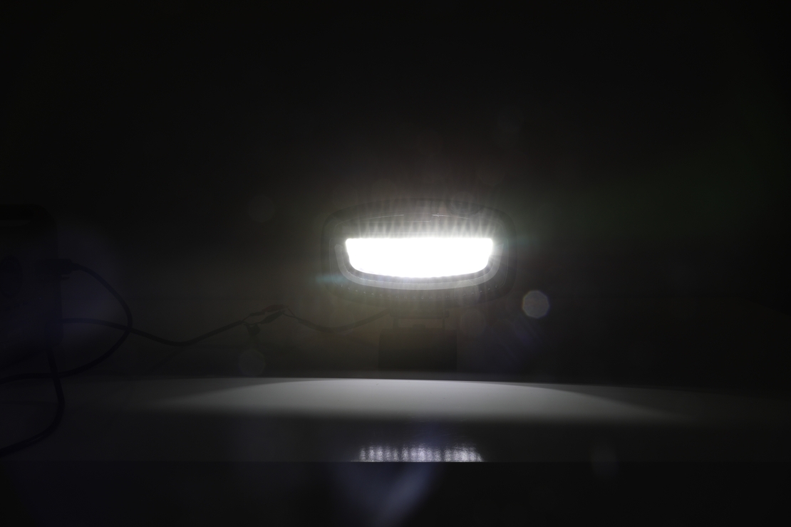 Универсален LED диоден халоген с DRL дневни светлини бяло/жълто и аварийна сигнална блиц оранжева светлина 12-24V 3500 лумена