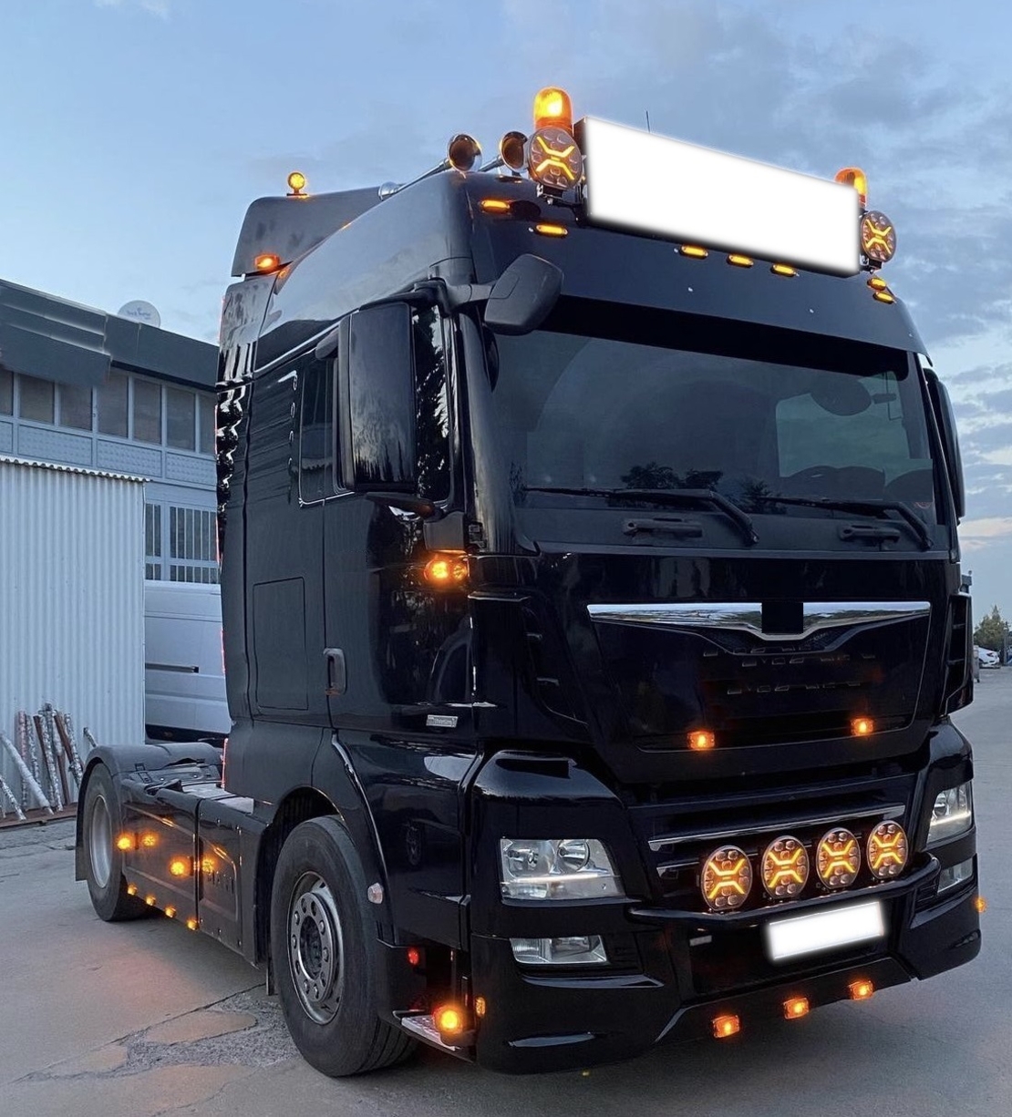 Диоден Халоген Фар с Бял Оранжев Габарит LED + DRL 70W Ø 220 мм 9 12V 24V Е-Mark Е9 за джип камион трактор багер земеделски машини и др.