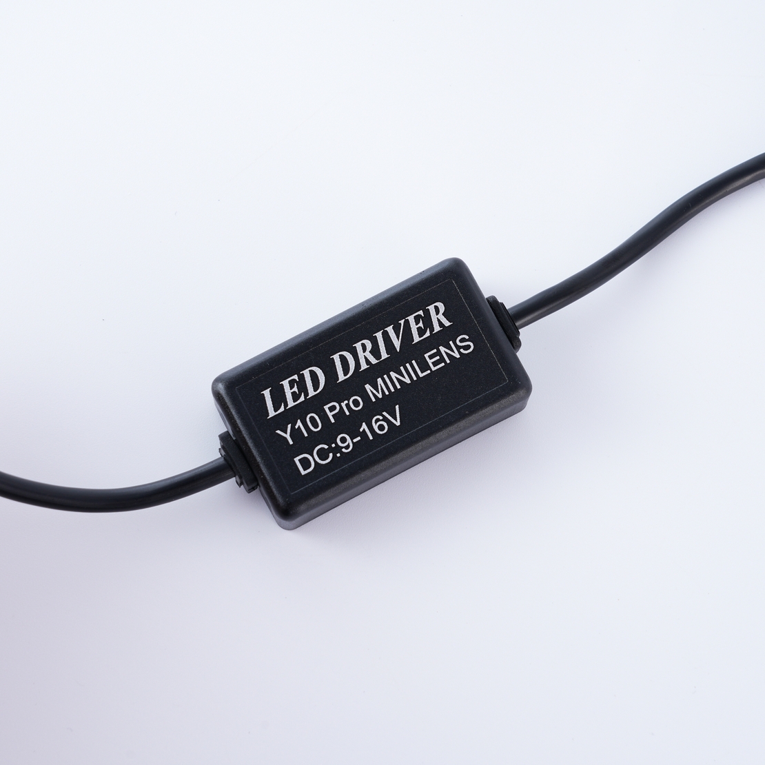 Комплект от 2 броя LED крушки с лупа, Y10 H4, 200%, 60W 6400LM, 6000K, 360° Canbus без грешки – 12V