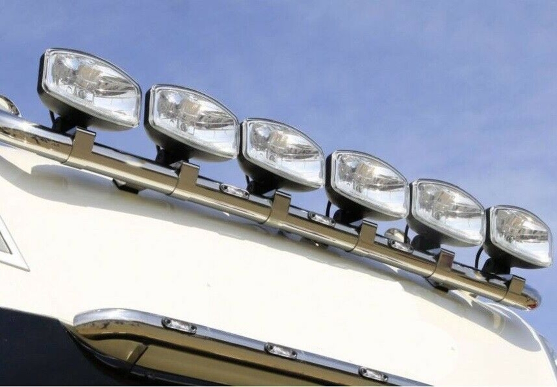 1 Брой Халоген Фар 12V-24V с крушка H7 + 6 ЖЪЛТИ LED габаритни светлини За Камион Трактор Багер Земеделски Машини и др.