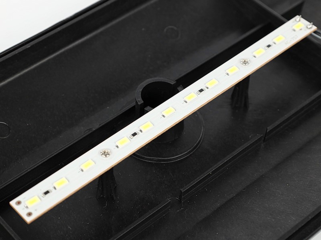 LED лампа TAXI 12V с бяла светлина, магнитно закрепване и захранващ кабел 1,8 м