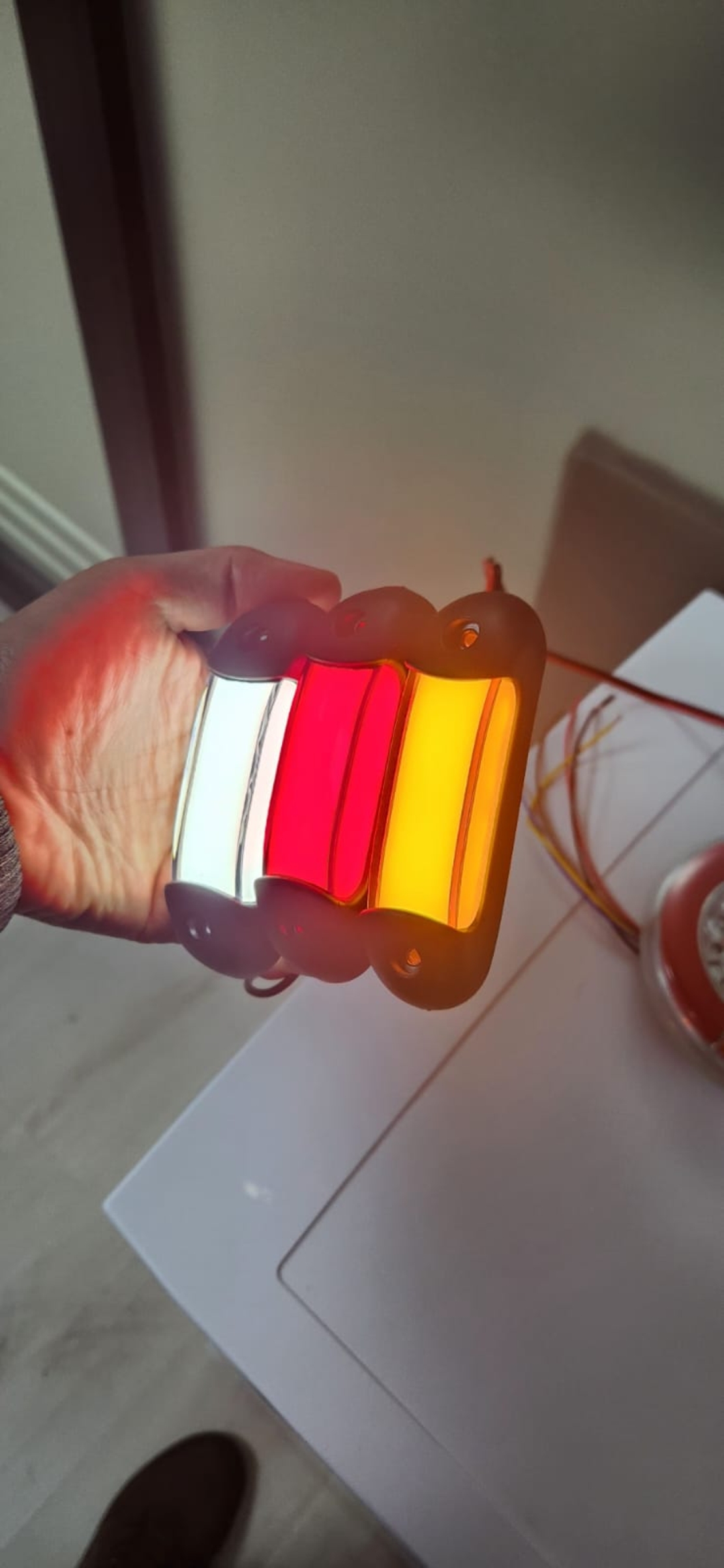 LED габарит, маркер, токос, Червен, Неон ефект, 12V-24V - за ремаркета, платформи, камиони и др.