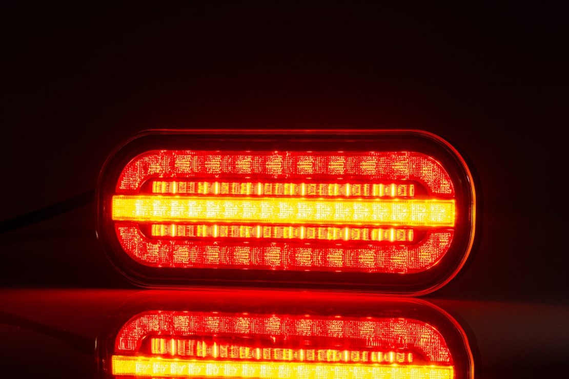 Комплект LED Светодиодни Стопове с Динамичен Мигач, С Кабел, 3 Функции, Е-Мark, 12V-24V