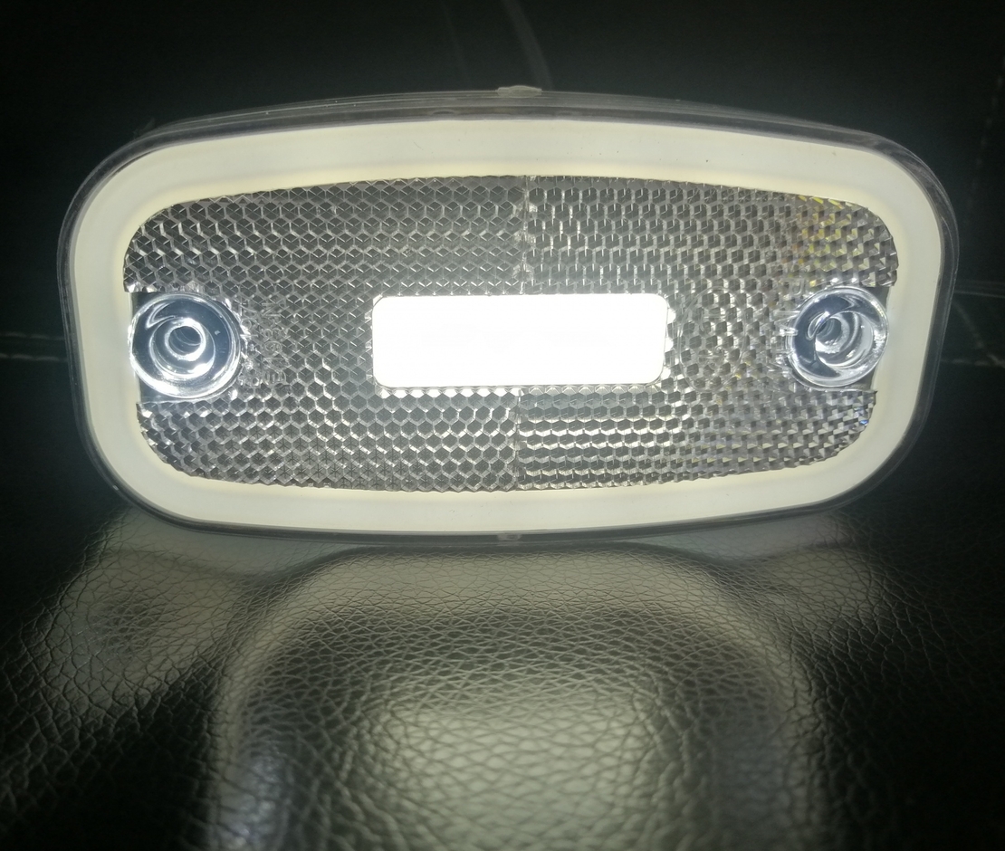 LED Бял Светодиоден Габарит Маткер Токос Неон Ефект, 122mm x 63mm , с Три Функции 12V-24V