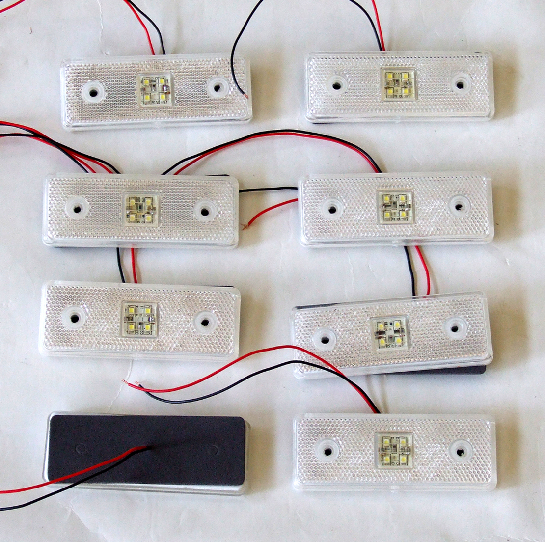12V Диоден 4 LED ЛЕД Маркер габарит токос светлина за камиони бус ван ремарке каравана - 110 мм х 40 мм - бял MAR030