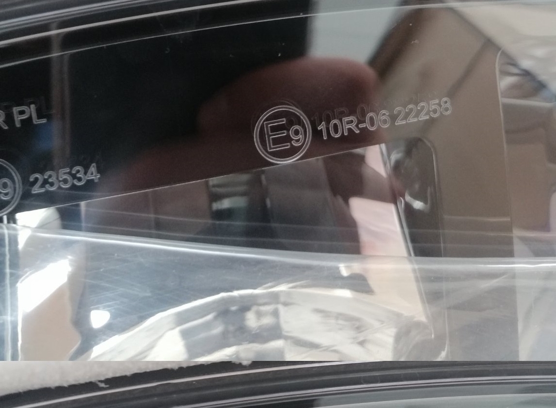 Универсален мощен LED ЛЕД 100W фар халоген лампа 12V - 24V с DRL/parking светлина бяло-жълто за АТВ джип камион трактор