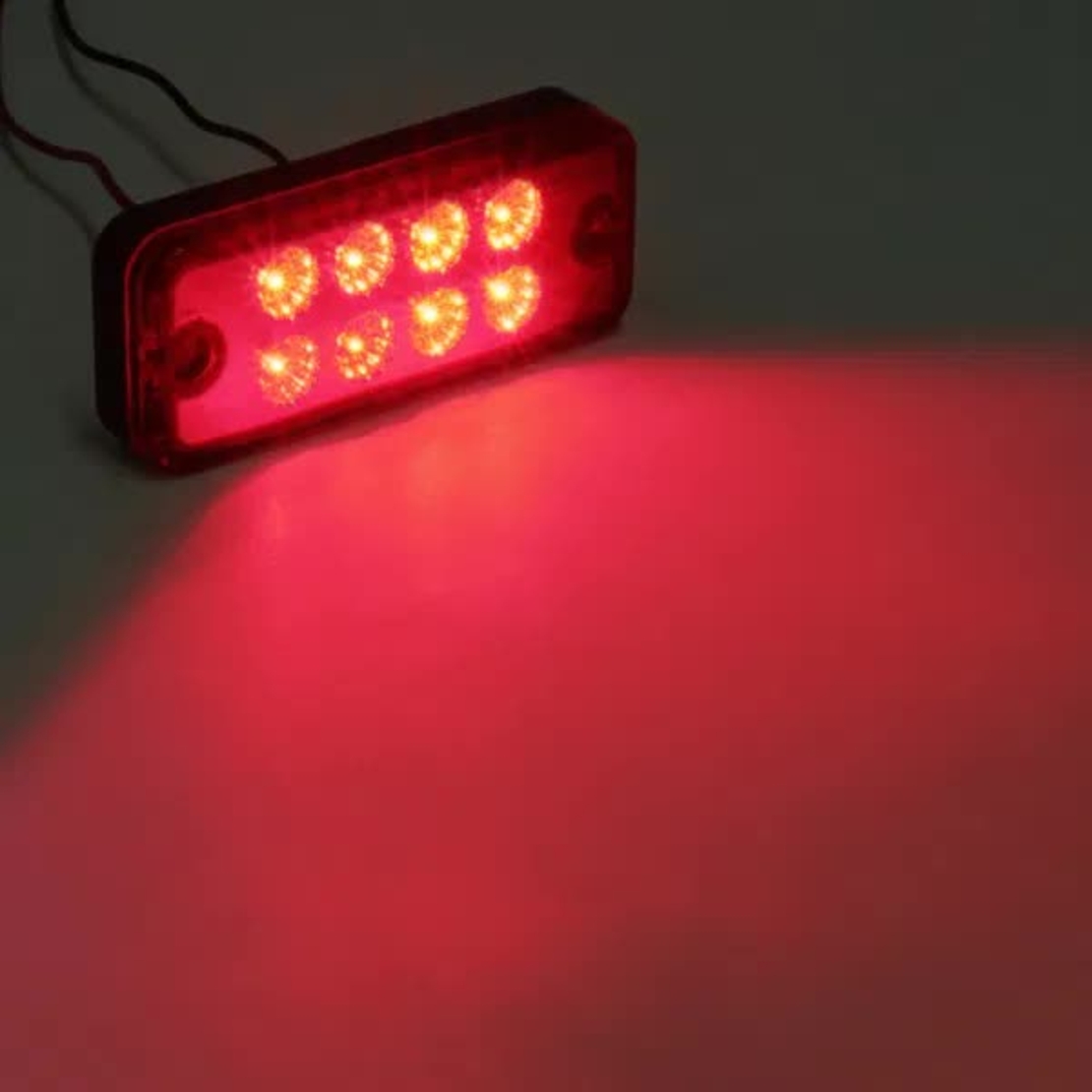Червен LED Габарит / Светлина / Токос, с 8 диода - 12V - 99mm x 40mm