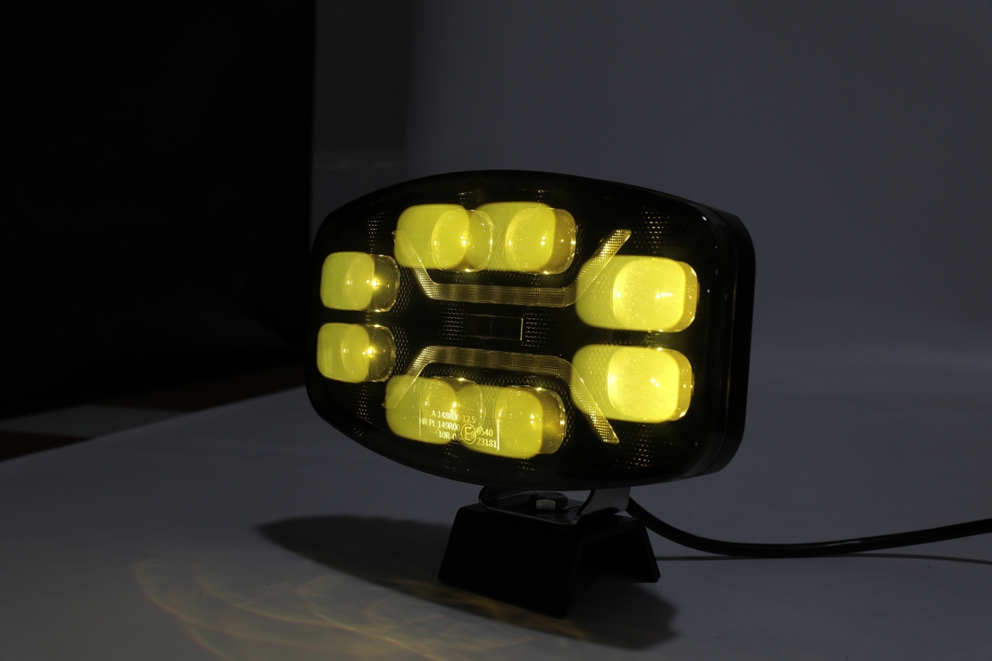 LED Халоген Фар DRL бяла/жълта светлина - Опушен - 12-24V за джип, камион, агротехника и др.