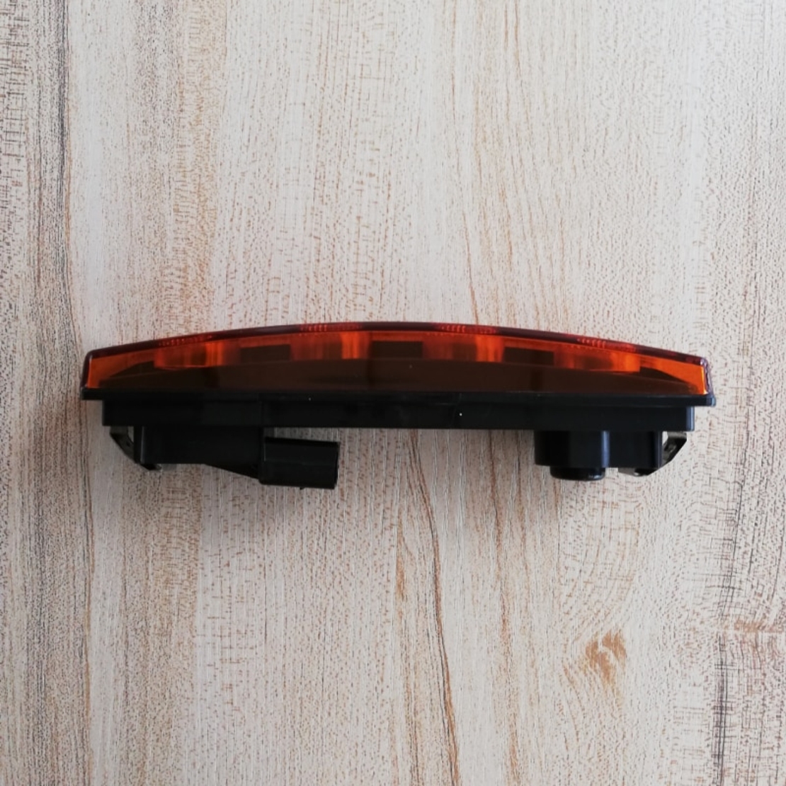1бр Оранжев преден габарит LED сенник маркер за Скания Scania - 180mm x 40 mm с букса