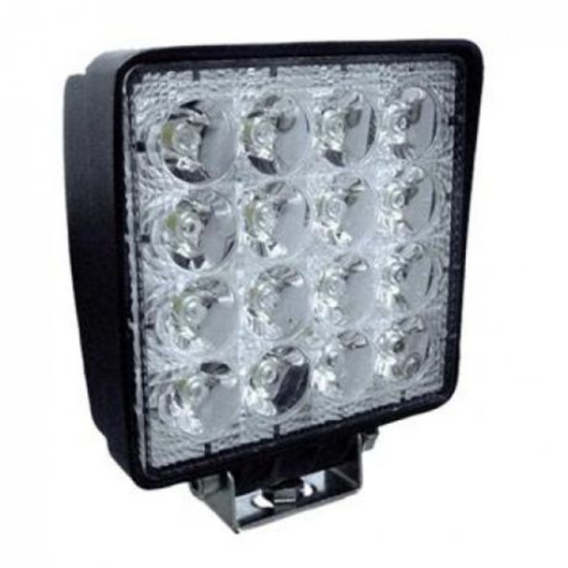 Универсален 48W Лед LED Халоген Фар Работна Лампа 12V - 24V с Насочена Spot Светлина за автомобил офроуд бус ван камион