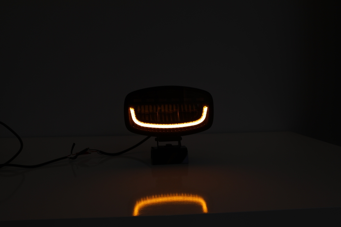 Универсален LED диоден халоген с DRL дневни светлини бяло/жълто и аварийна сигнална блиц оранжева светлина 12-24V 3500 лумена