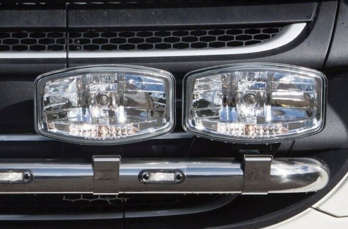 1 Брой Халоген Фар 12V-24V с крушка H7 + 6 ЖЪЛТИ LED габаритни светлини За Камион Трактор Багер Земеделски Машини и др.