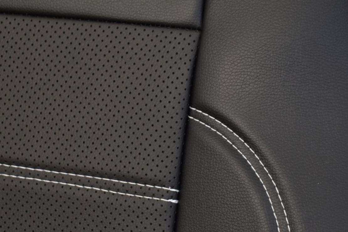 Комплект Универсална Тапицерия King Leather от еко кожа за предни и задни седалки – черни, перфорирани