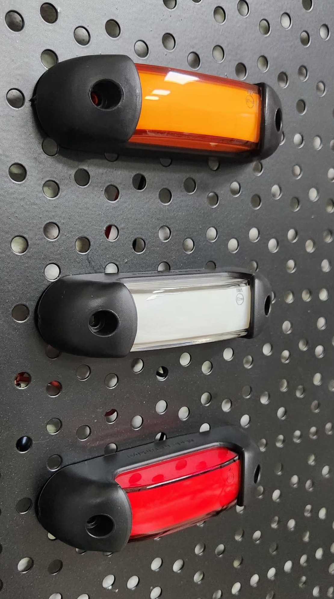 LED габарит, маркер, токос, Бял, Неон ефект, 12V-24V - за ремаркета, платформи, камиони и др.