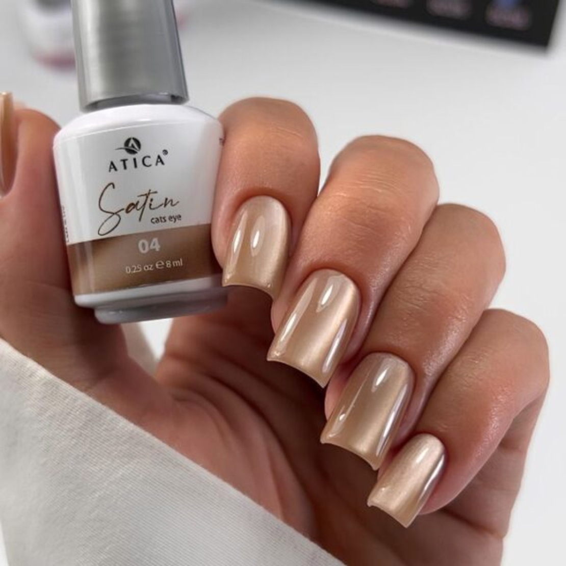 Gel polish Satin cat eye 04 8 ml