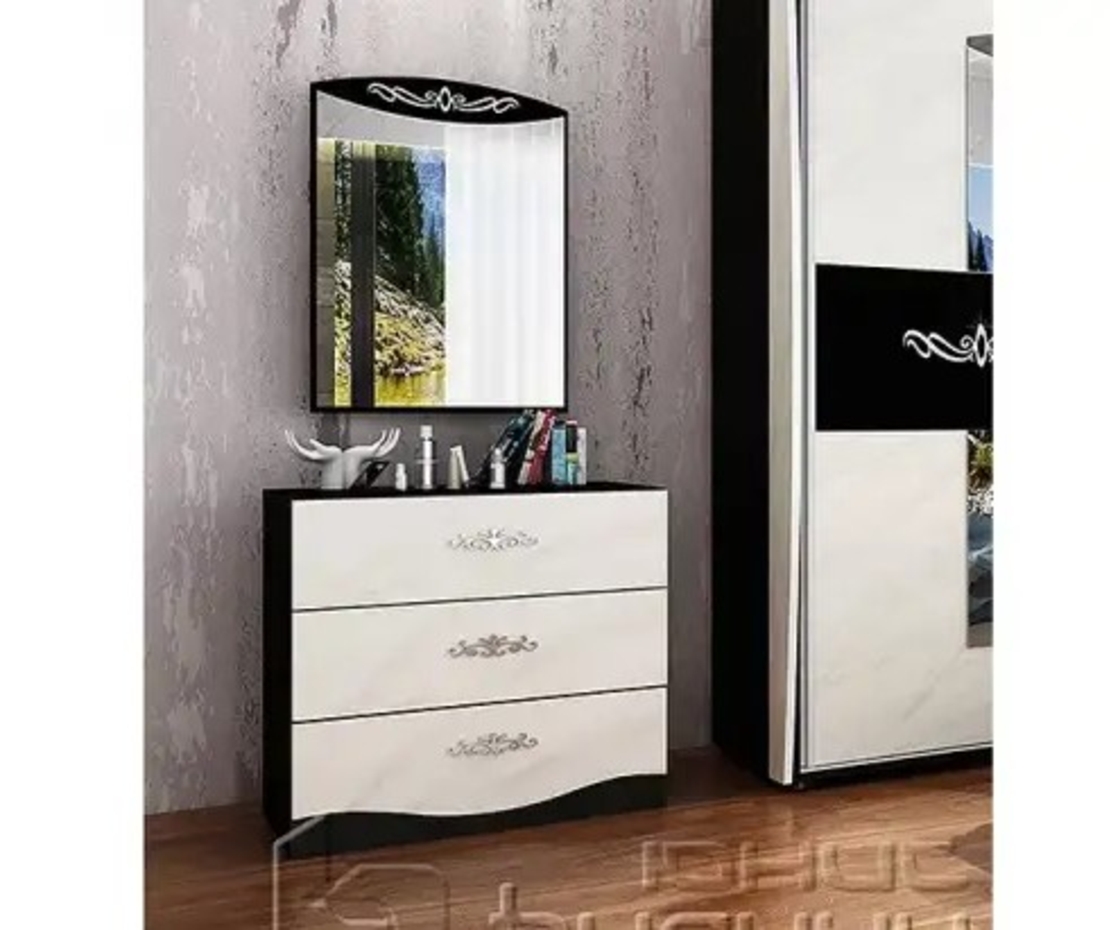 Скрин с огледало Кармен