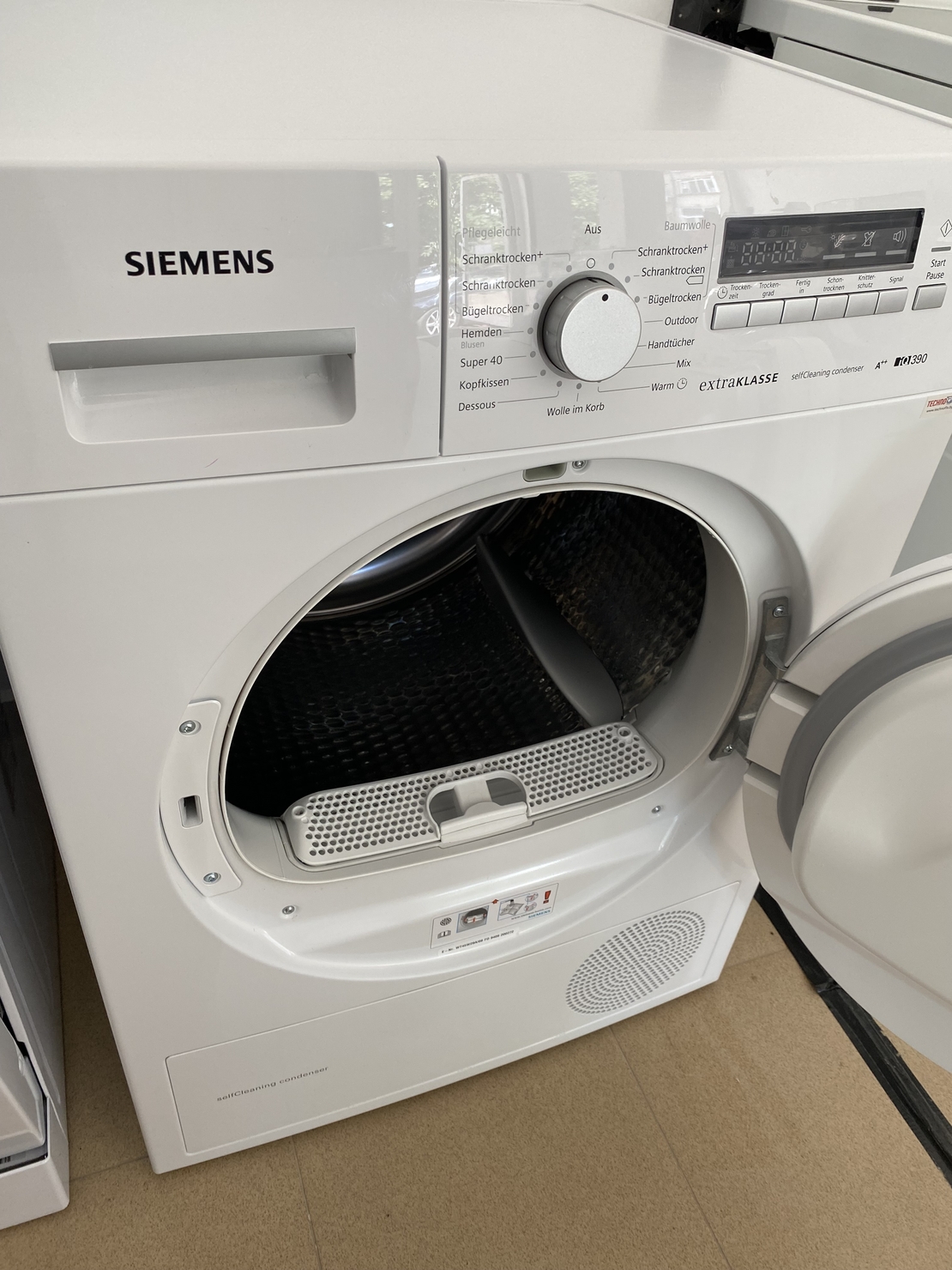 Siemens extraKLASSE iQ390 (selfCleaning condenser)