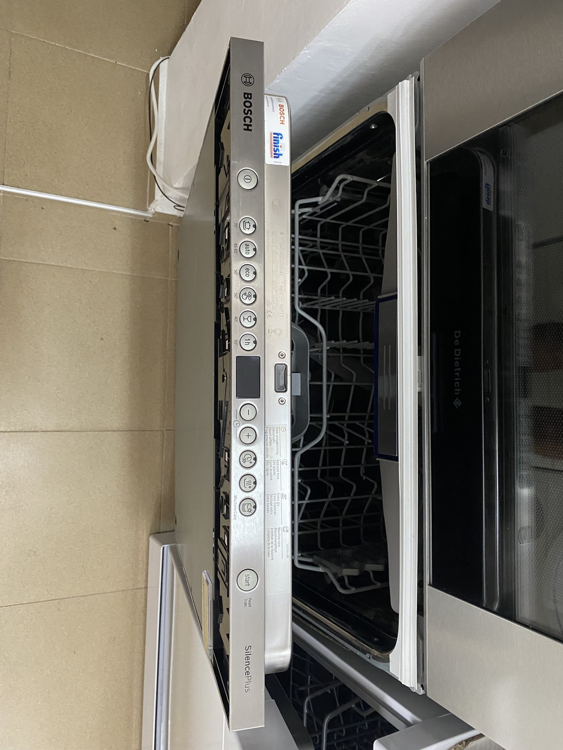 Съдомиялна машина за пълно вграждане Bosch SilencePlus (Три коша) 60см.