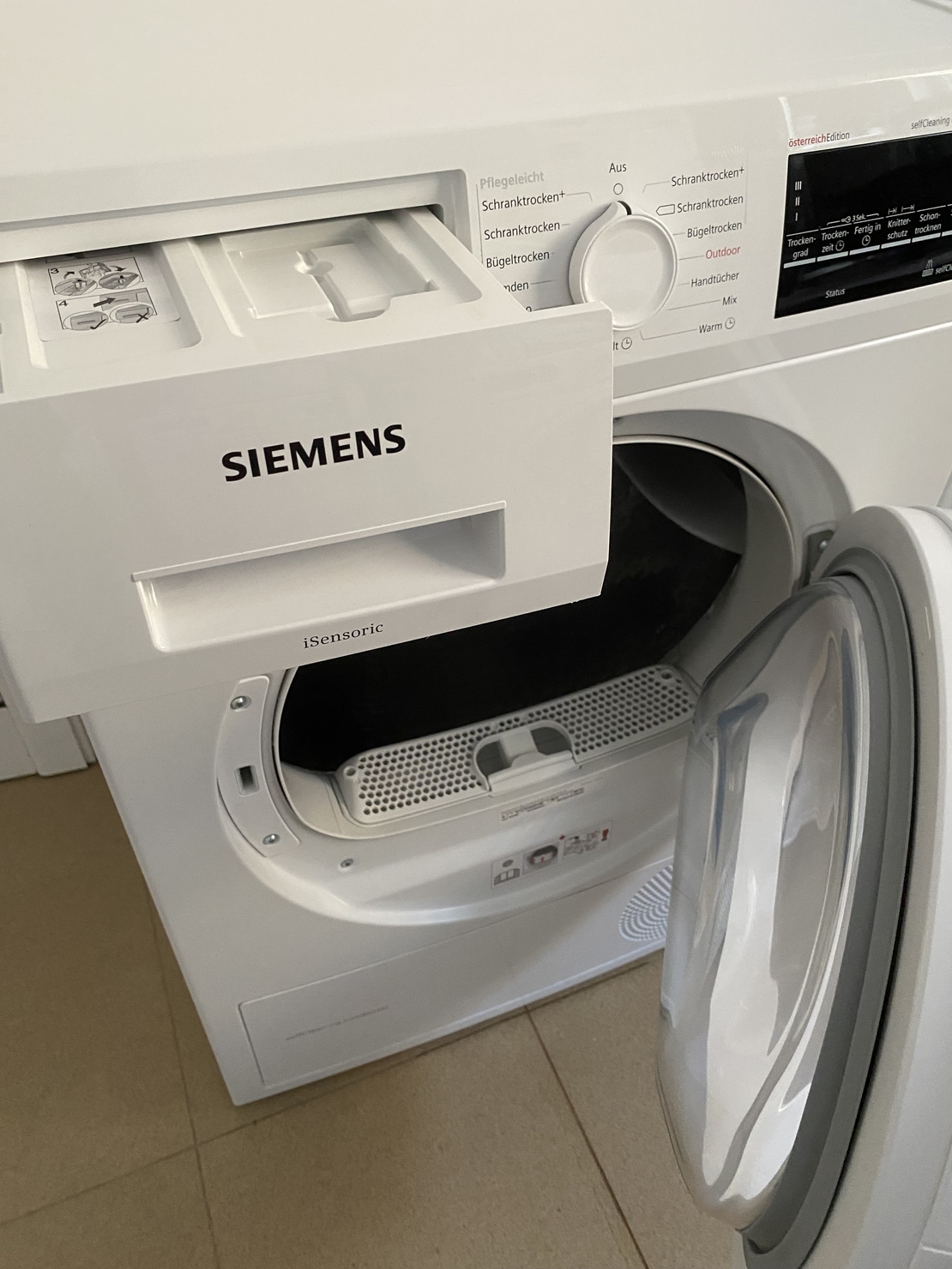 Сушилня Siemens iQ500 с термопомпа и самопочистване