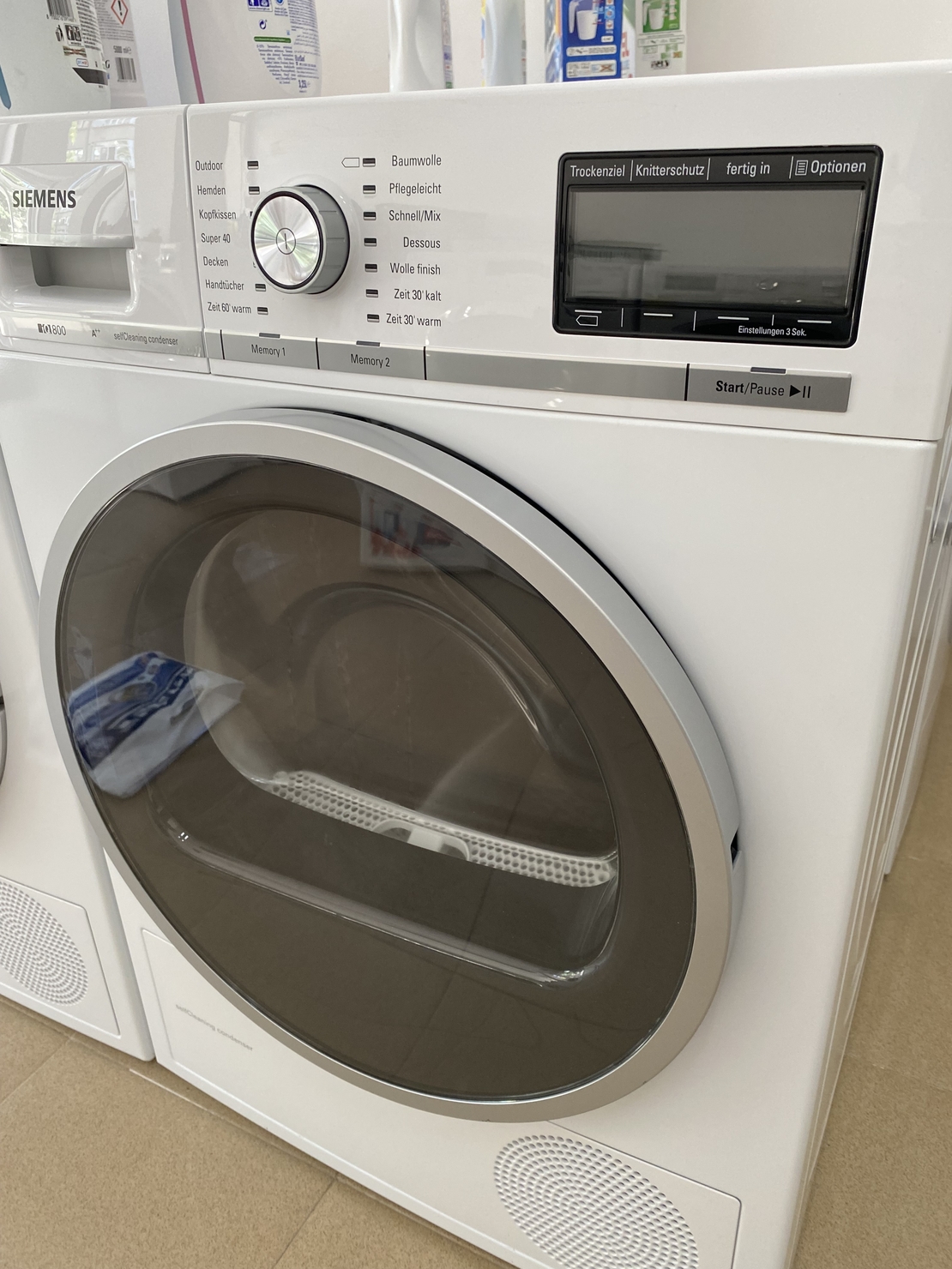 Siemens iQ800 selfCleaning Condenser