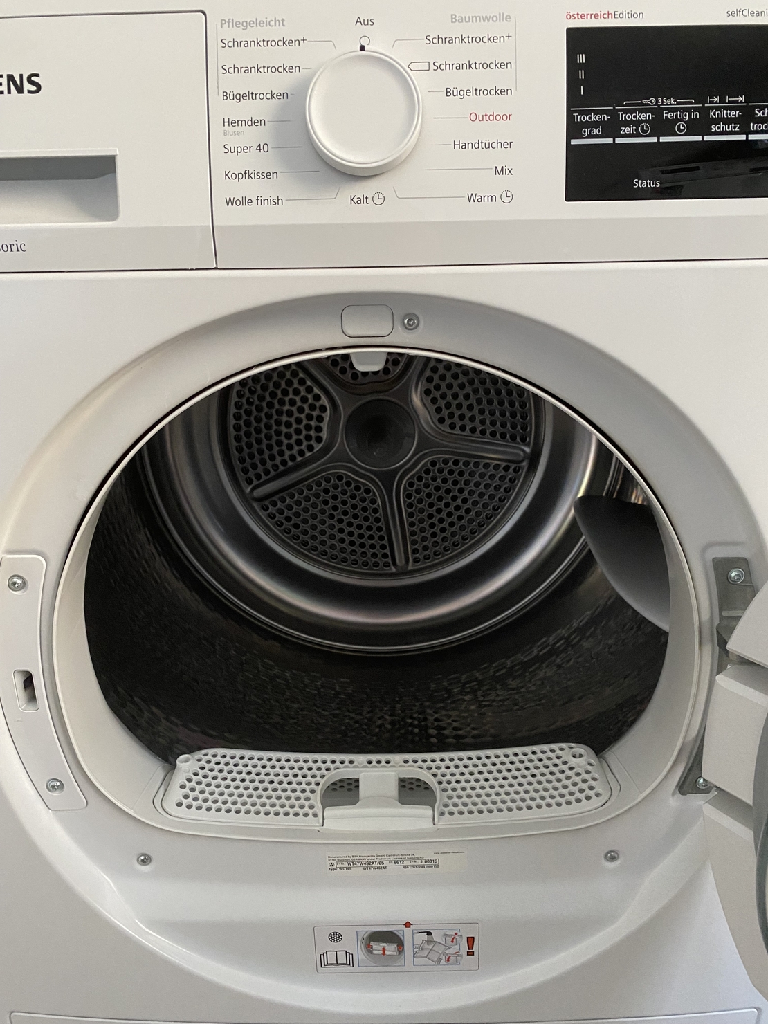 Сушилня Siemens iQ500 с термопомпа и самопочистване