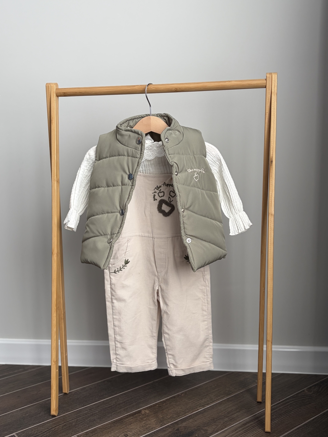 Комплект APPLE