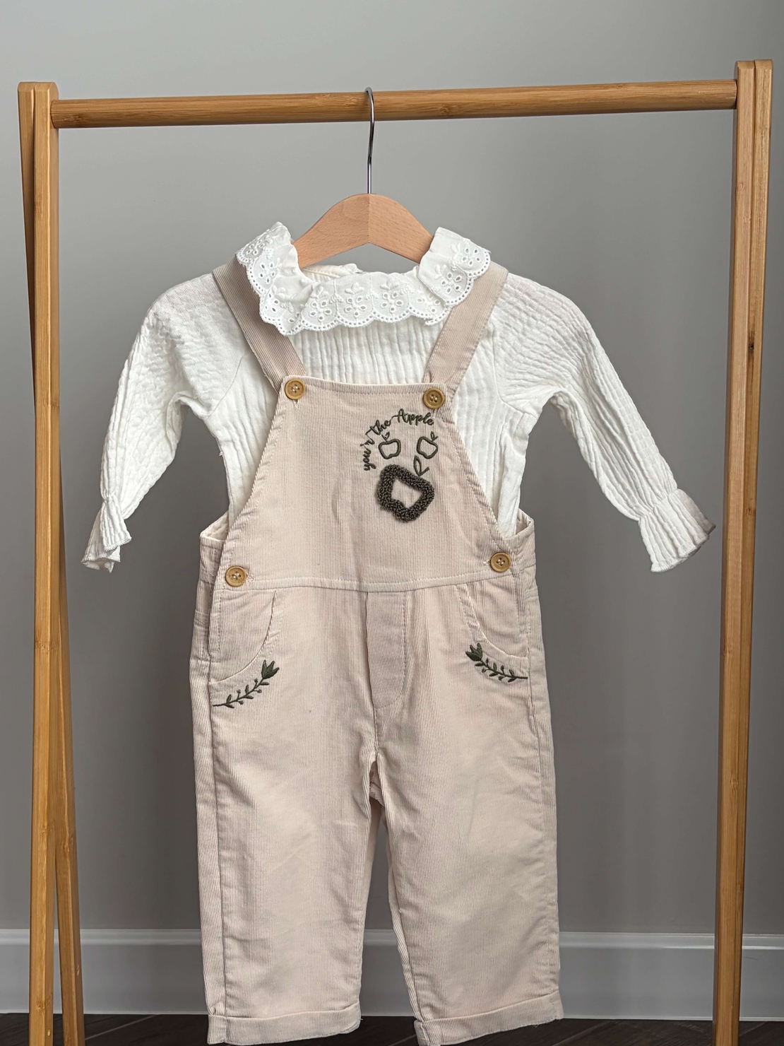 Комплект APPLE