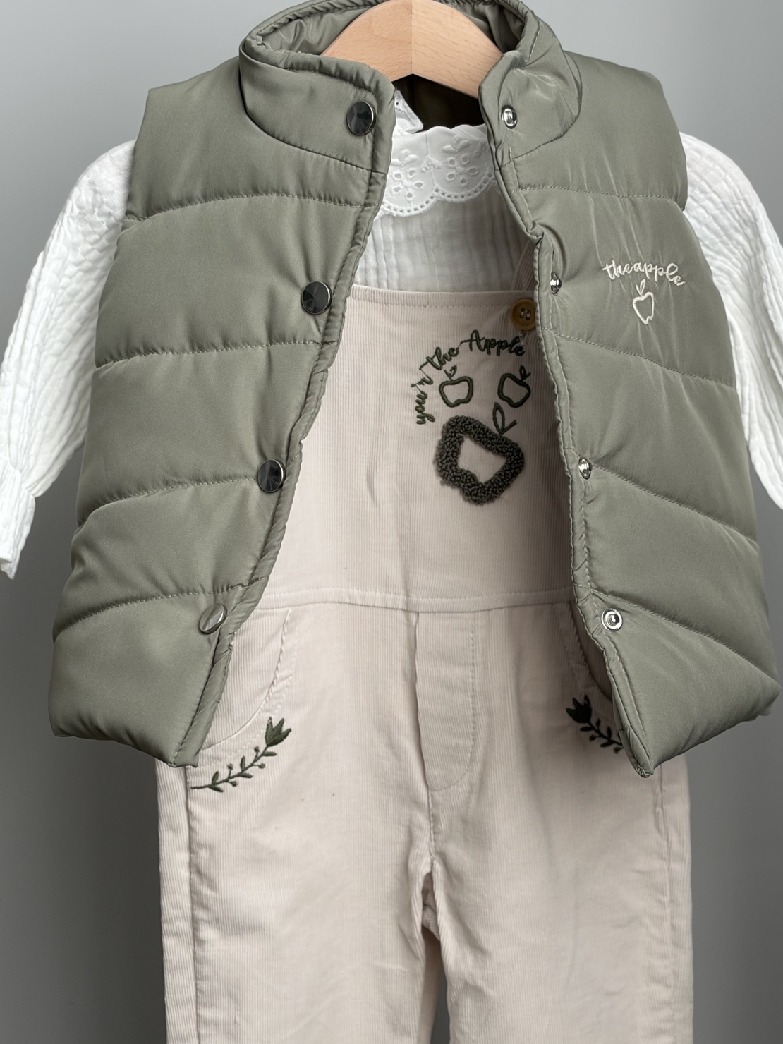 Комплект APPLE