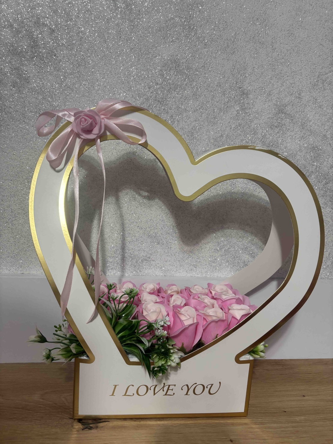 Подаръчна кутия за 8-Март 