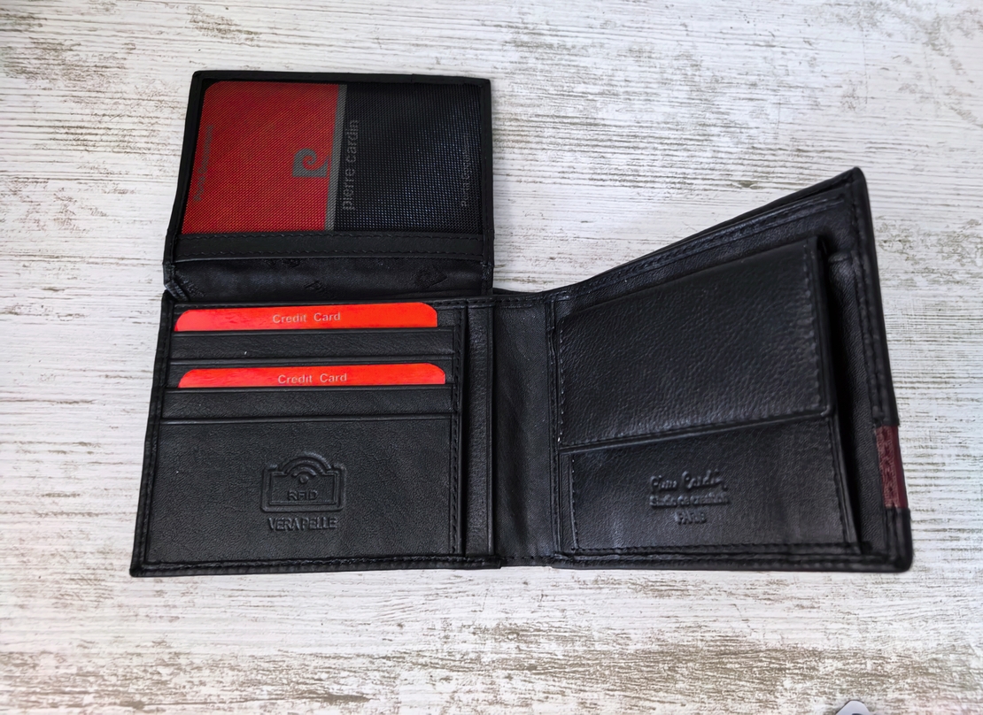 Портфейл  с RFID защита