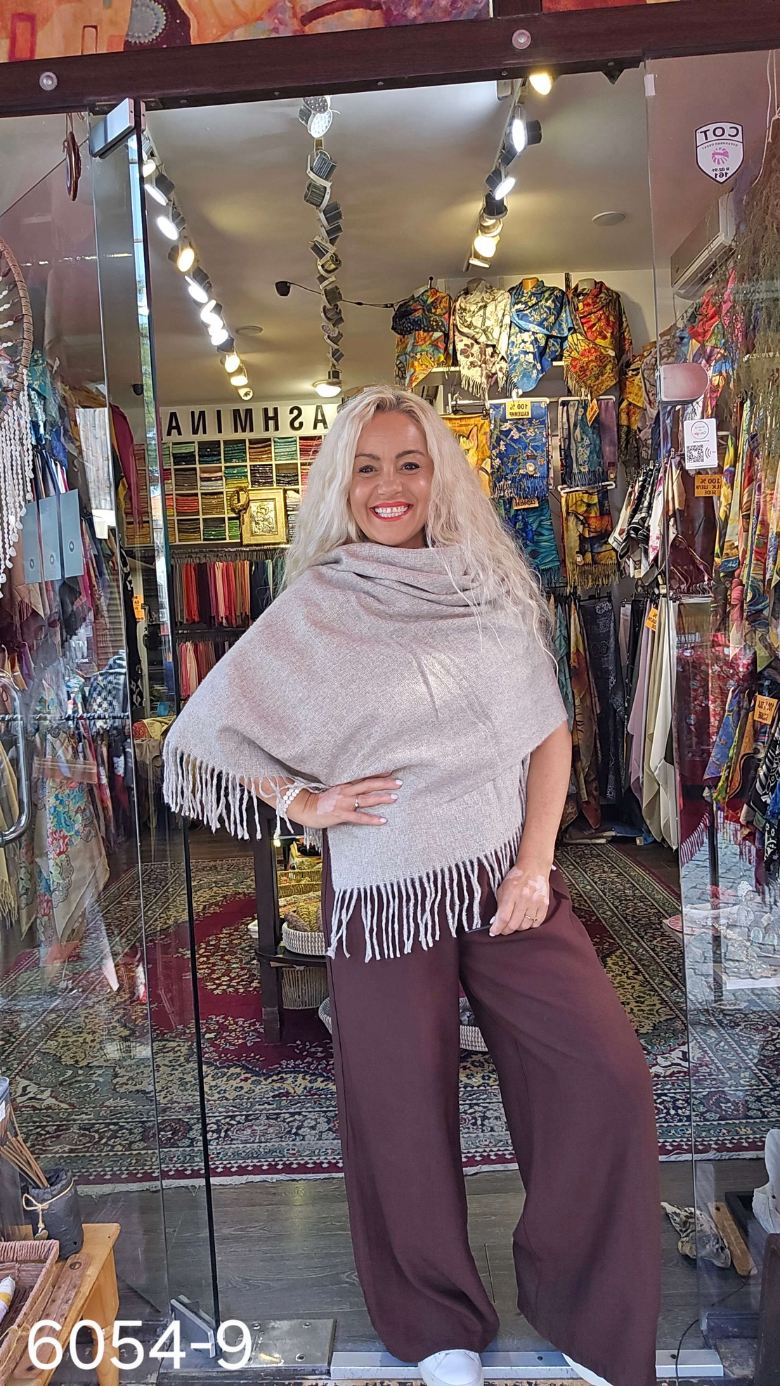 Шал фино букле светло каки