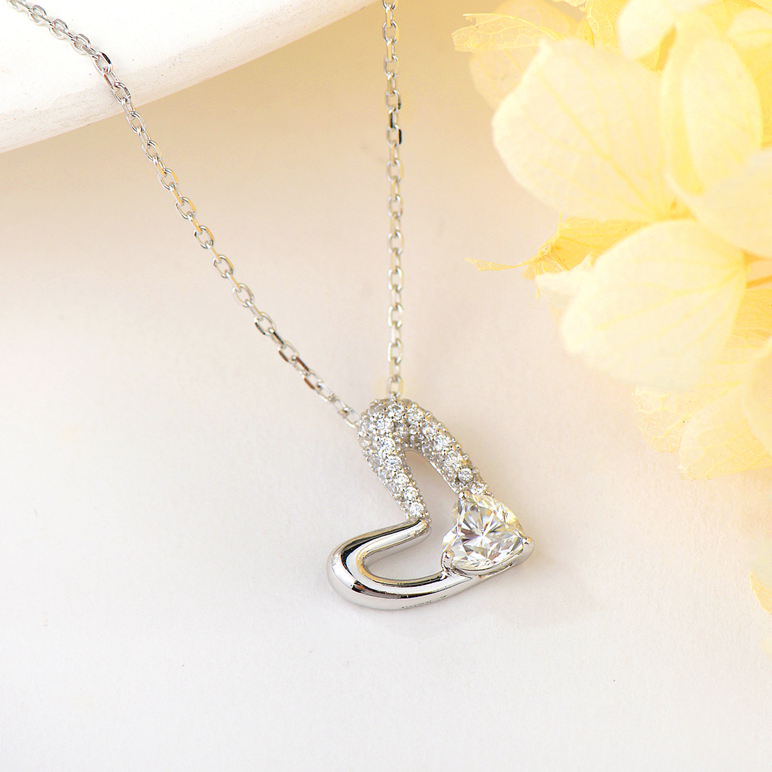 HEART SILVER NECKLACE MOISSANITE