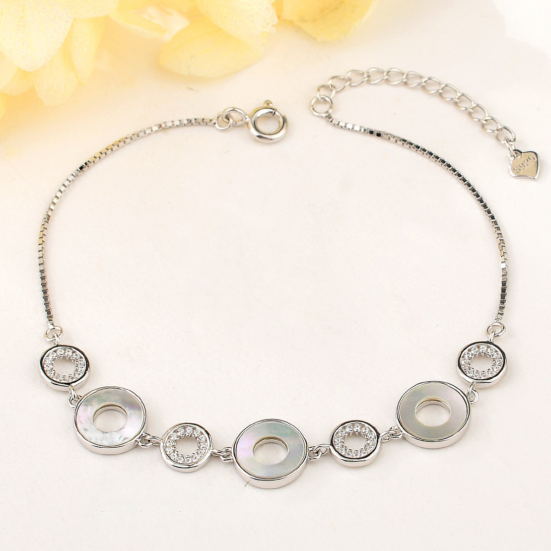 MOTHER OF ROUND ELEMENTS FLOWERS SILVER  BRACELET