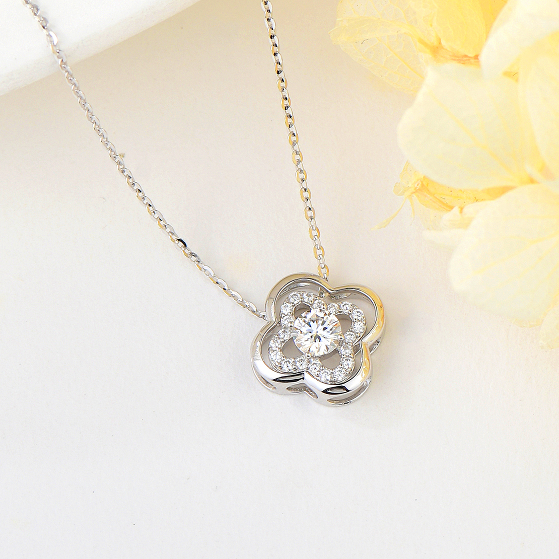 SILVER NECKLACE MOISSANITE