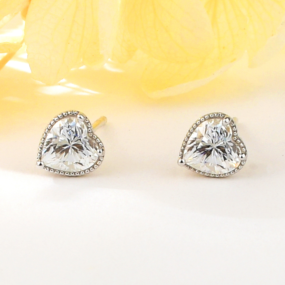 HEARTS SILVER EARRINGS MOISSANITE