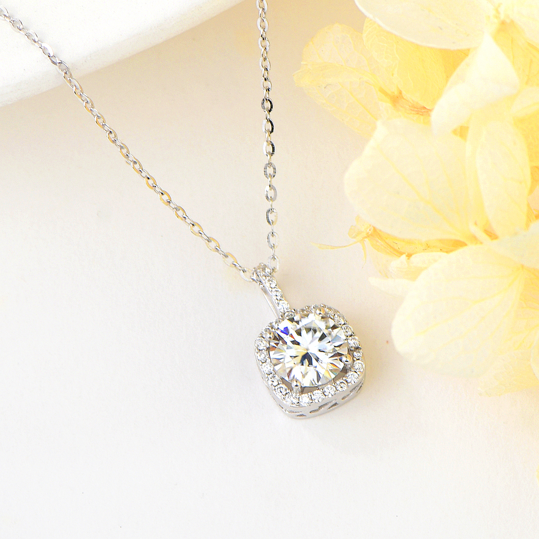 SILVER NECKLACE MOISSANITE